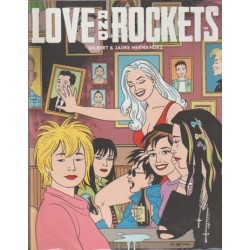 LOVE AND ROCKETS USA Nº 1 AL 4